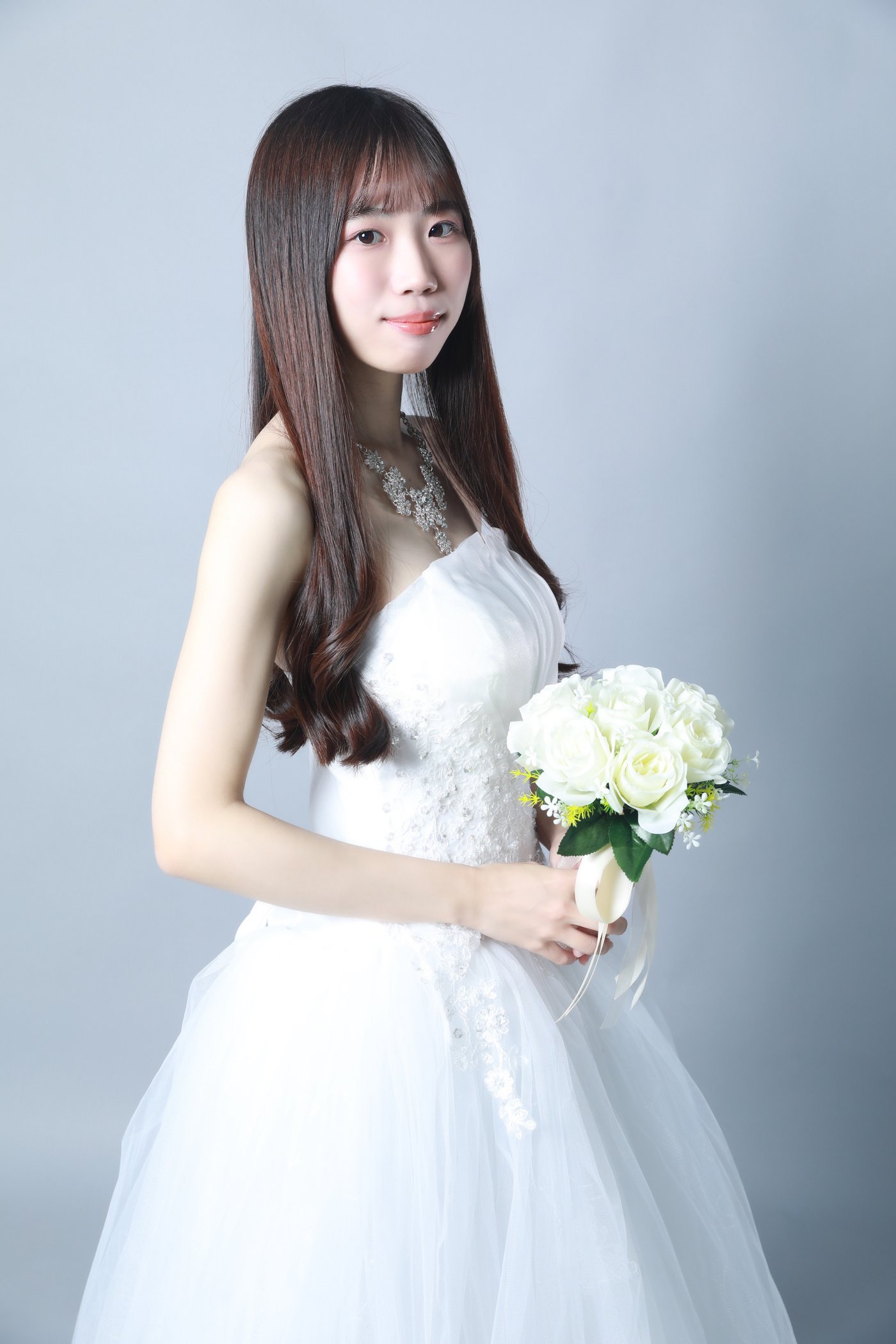 新尾友佳子2