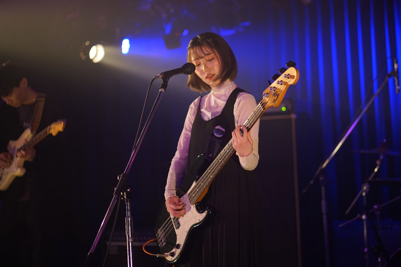 AOI4