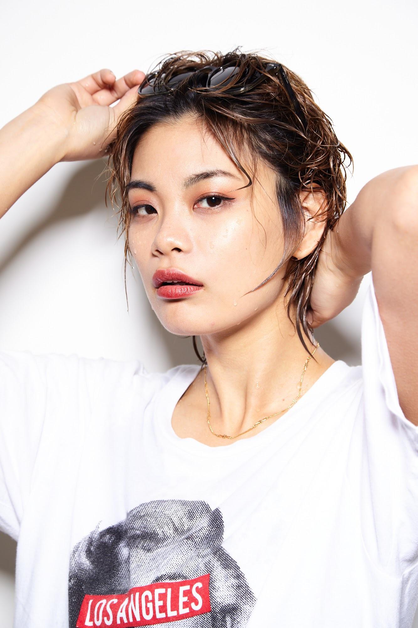 AYA5